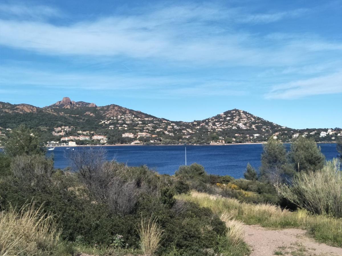 COULEURS DES ILES , Fréjus-plage Extérieur photo